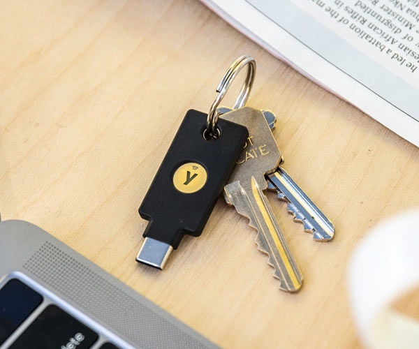 YubiKey 5C NFC FIPS Keychain